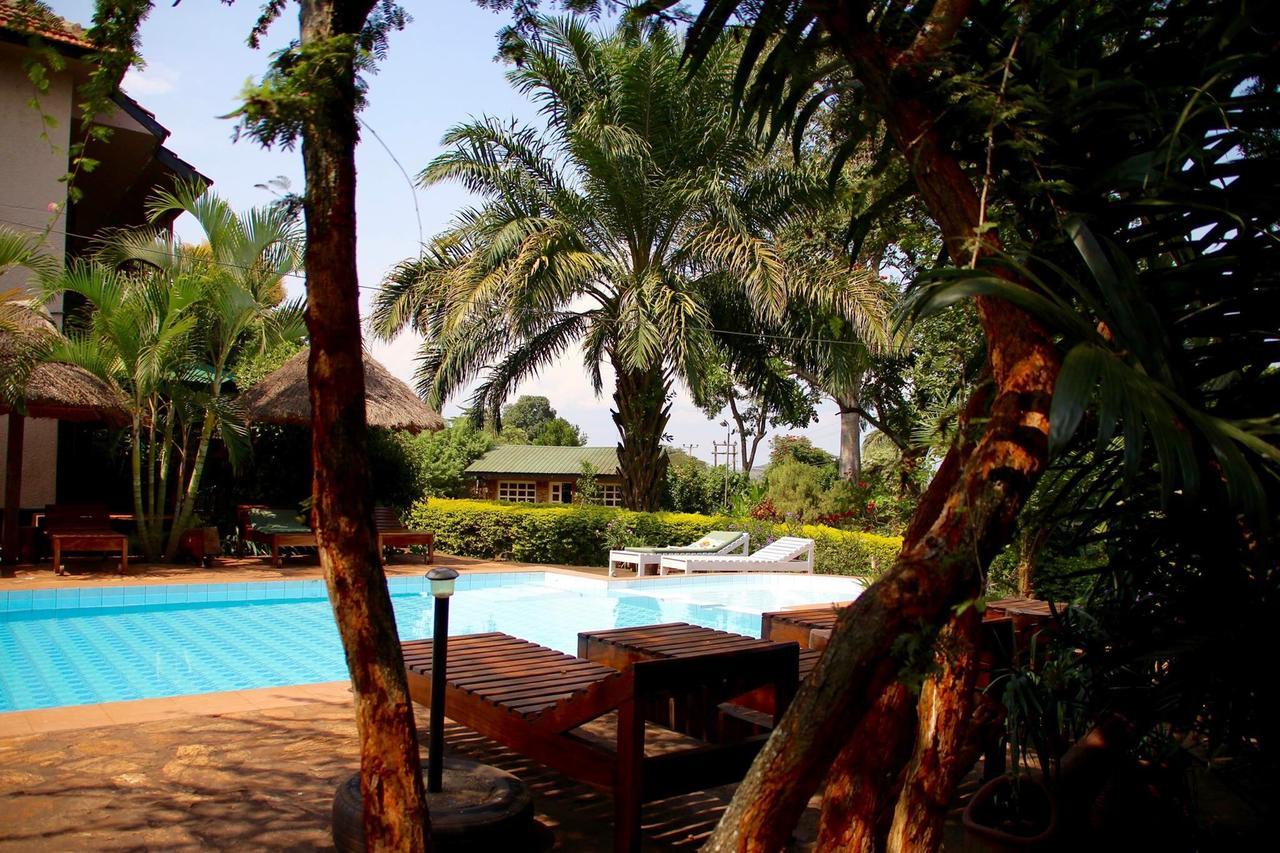 Surjios Guest House Jinja Exterior foto